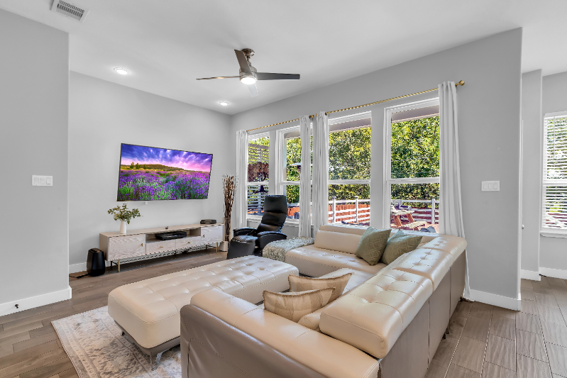 10747 Dulcimer St - Photo 3 of 20