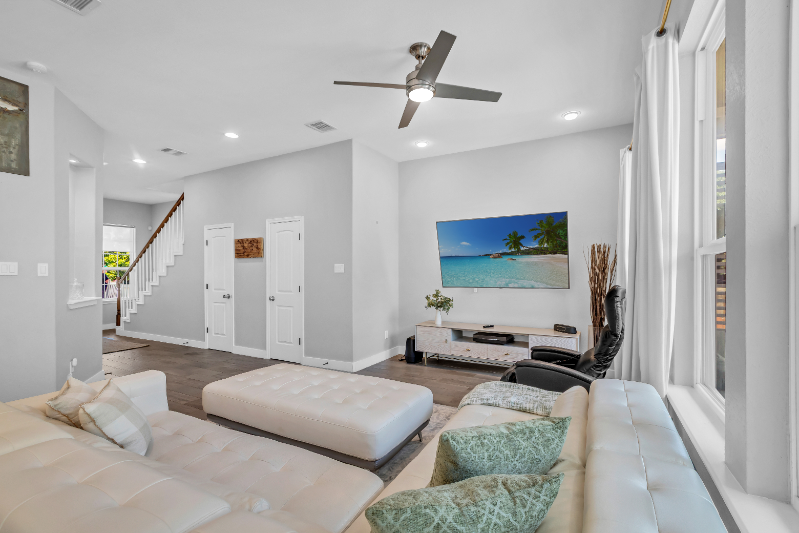 10747 Dulcimer St - Photo 4 of 20