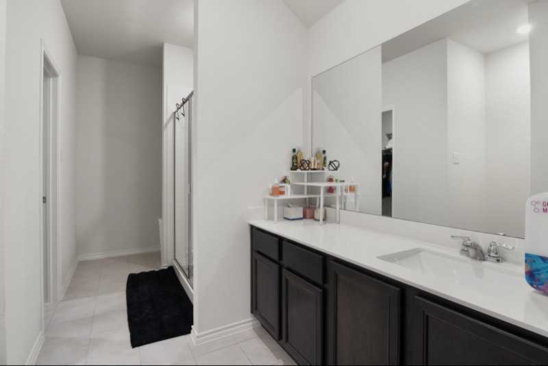 3001 Glazner Dr - Photo 3 of 18