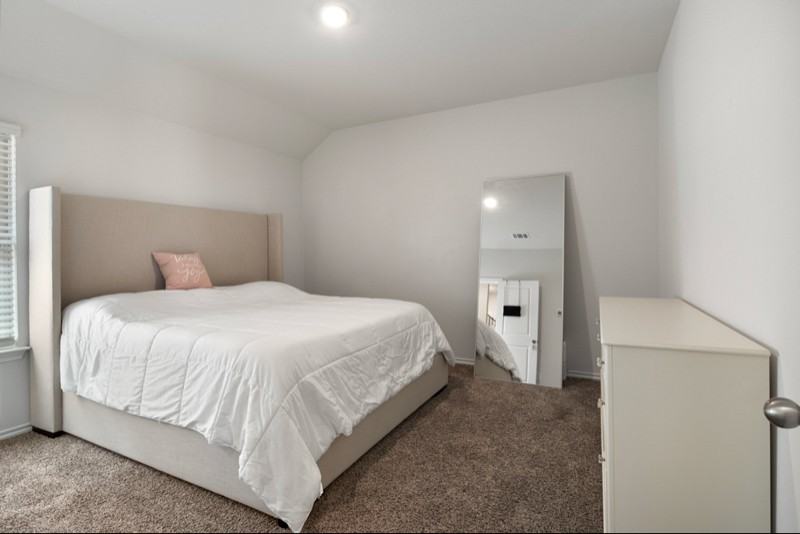 3001 Glazner Dr - Photo 5 of 18