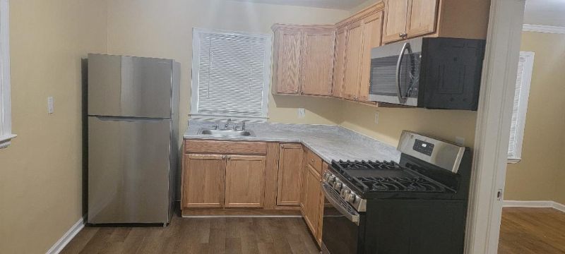 1736 Brewer Blvd Sw - Photo 3 of 6