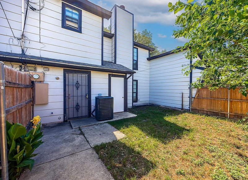 2332 Sherry St - Photo 2 of 18