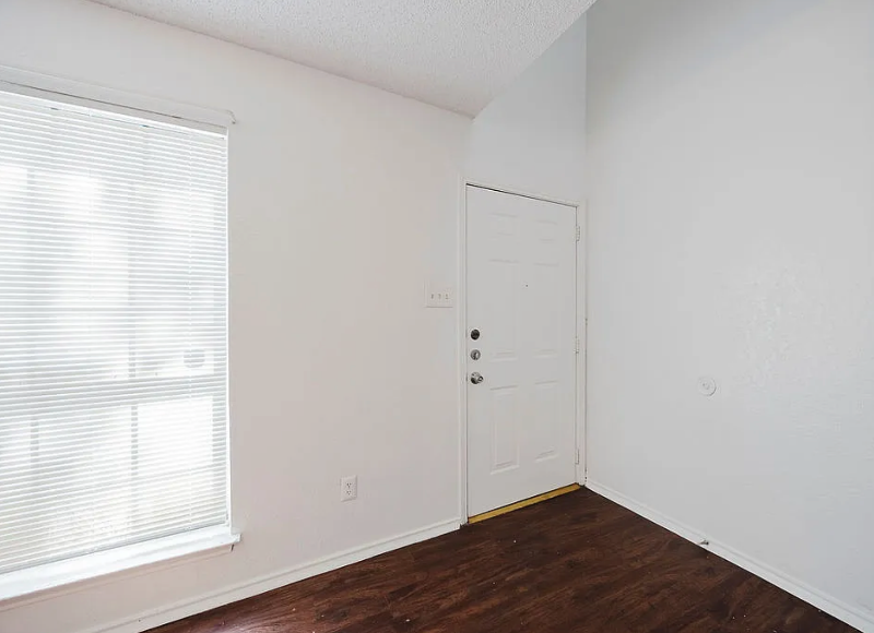 2332 Sherry St - Photo 6 of 18