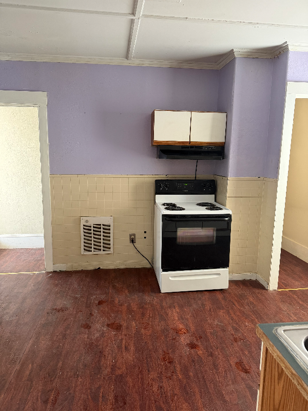 12 Pine St #2 - Photo 4 of 15