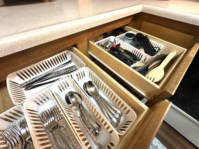 1270 Newlands Dr W #2 - Photo 5 of 13