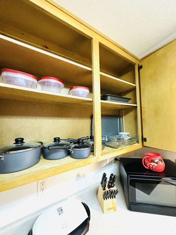 1270 Newlands Dr W #2 - Photo 6 of 13