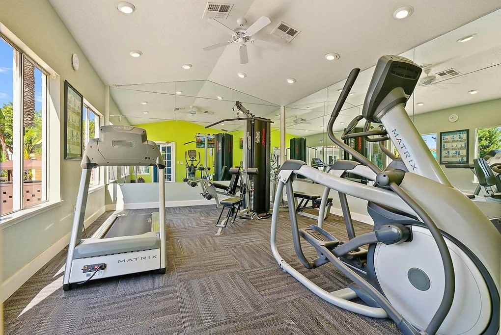 Emerald Pointe - Photo 5 of 29