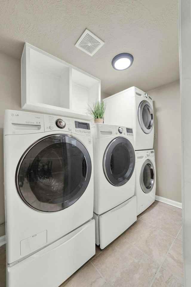 1917 Sadler Street, Unit 5 - Photo 6 of 9