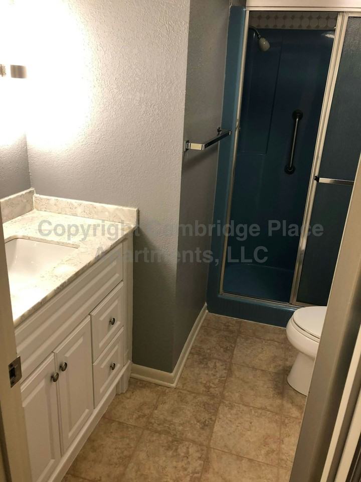 1851 Melrose Ave, Unit 202 - Photo 4 of 8