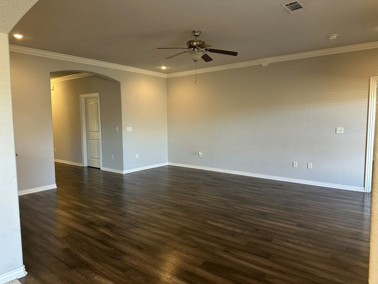 4336 West Wales Drive - Photo 2 of 36