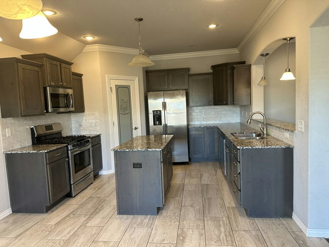 4336 West Wales Drive - Photo 7 of 36