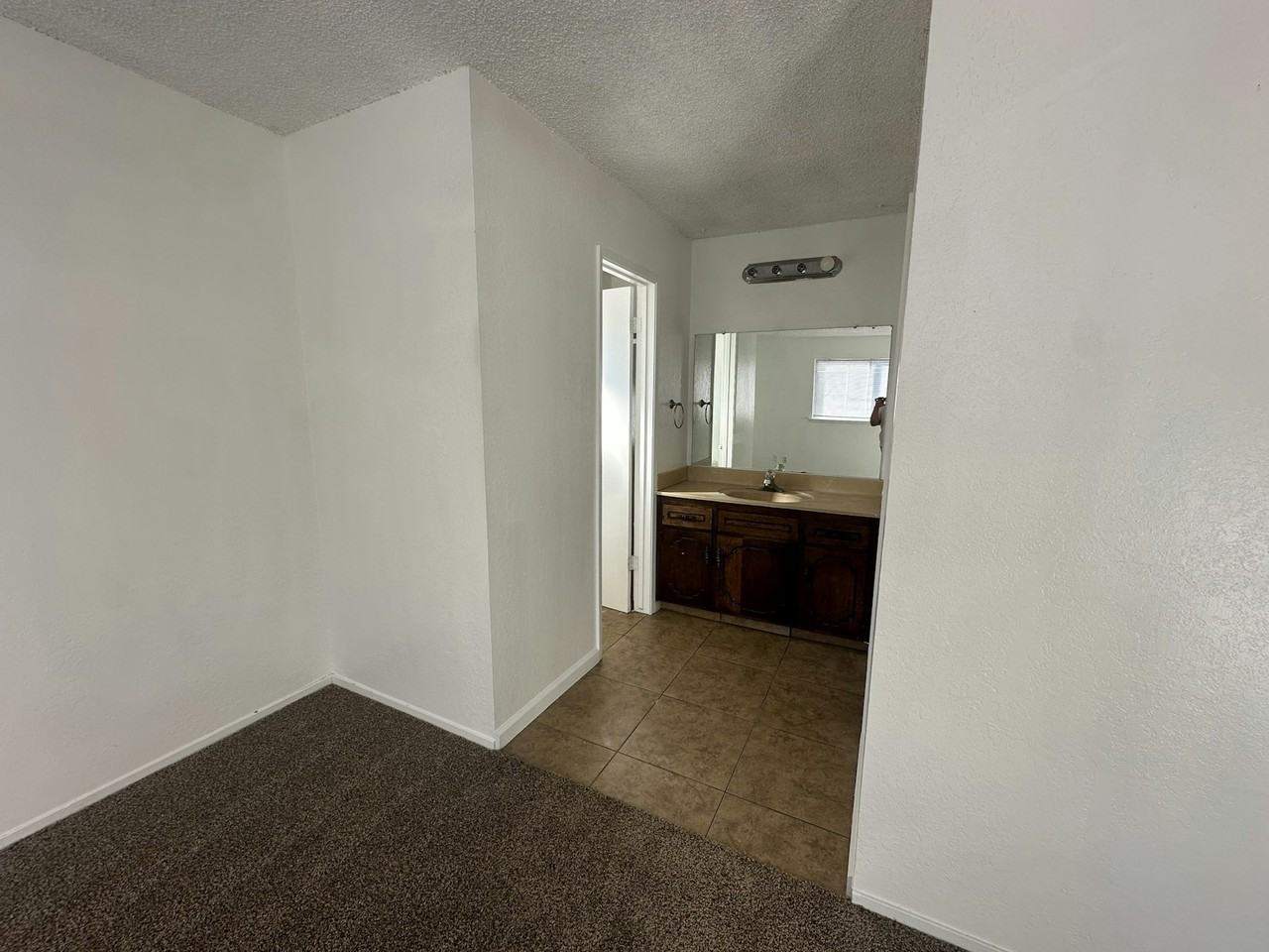 1711 East Paradise Avenue - Photo 7 of 11