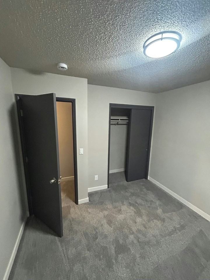 2011 Salem Court - Photo 7 of 20