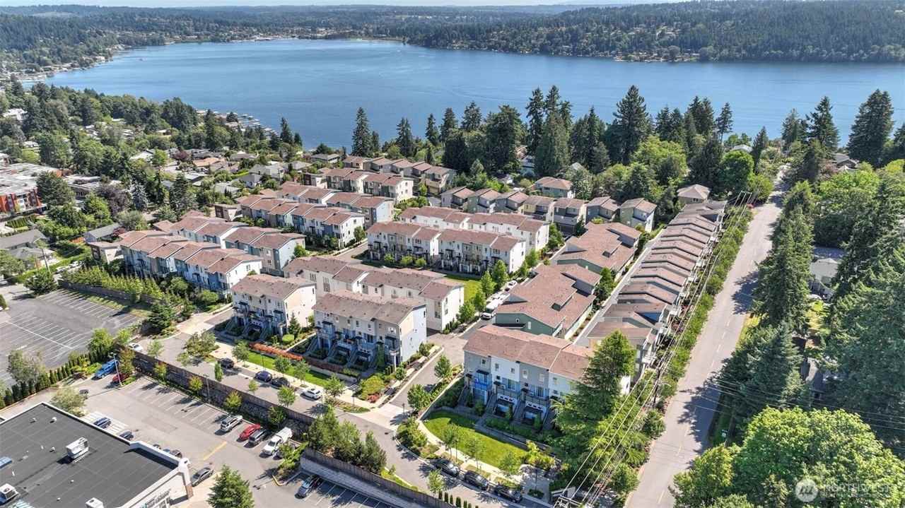 14627 36th Ct NE, Unit 20 - Photo 2 of 14