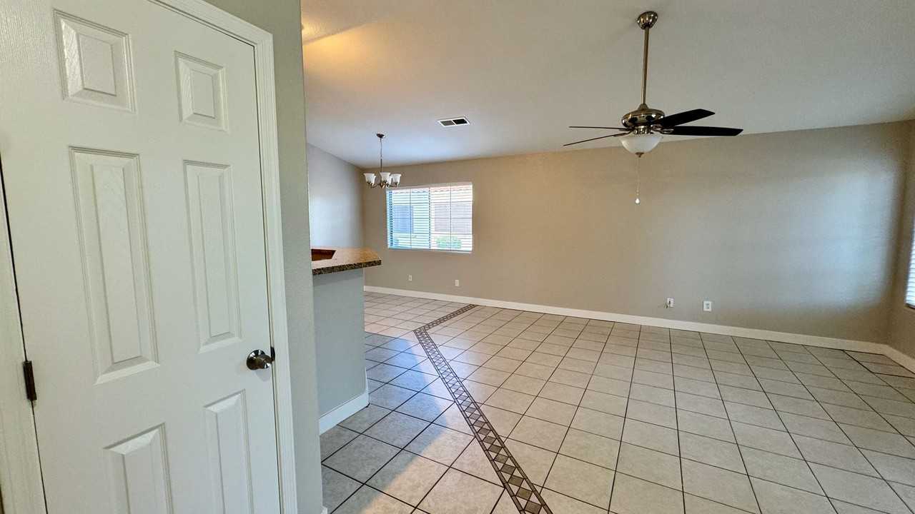 726 S Nebraska St #95 - Photo 6 of 27