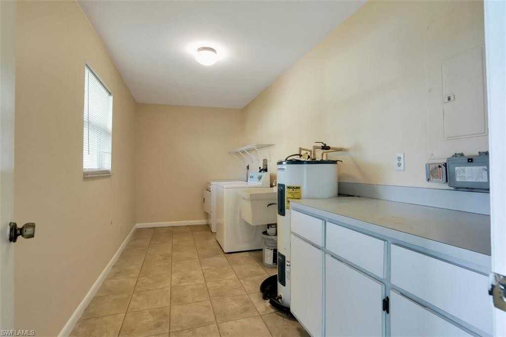 4334 Sw 7th Pl #4334 - Photo 4 of 23