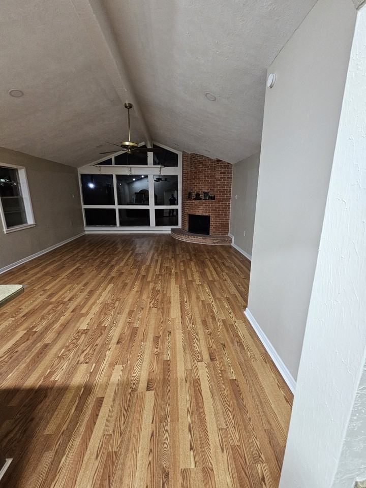 526 Heidrich St #NA - Photo 6 of 28