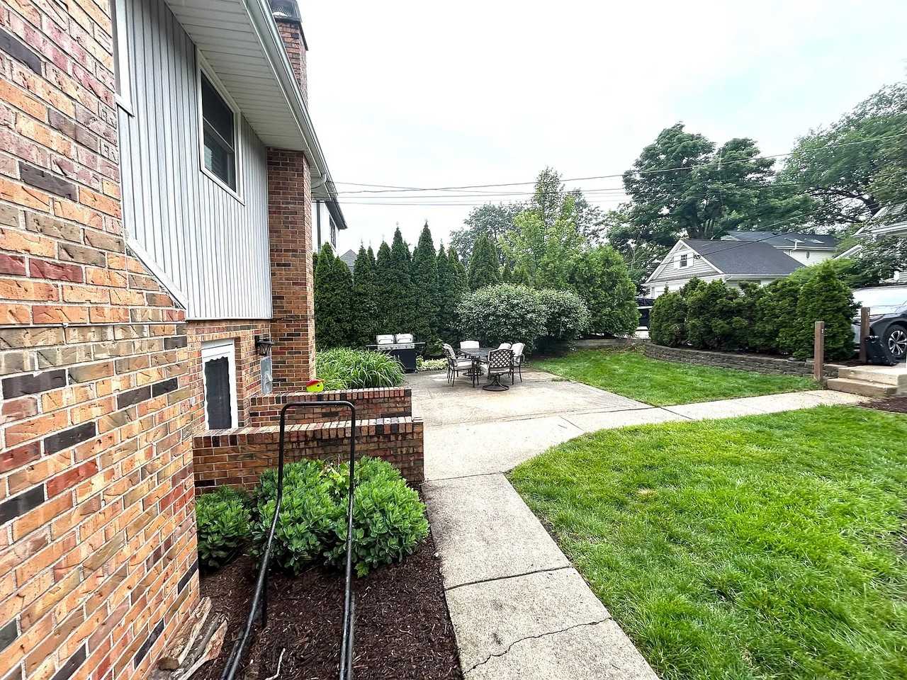 106 S Bruner St #NA - Photo 3 of 19