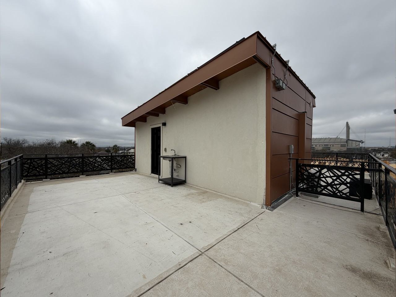 222 S Olive St #NA - Photo 2 of 20