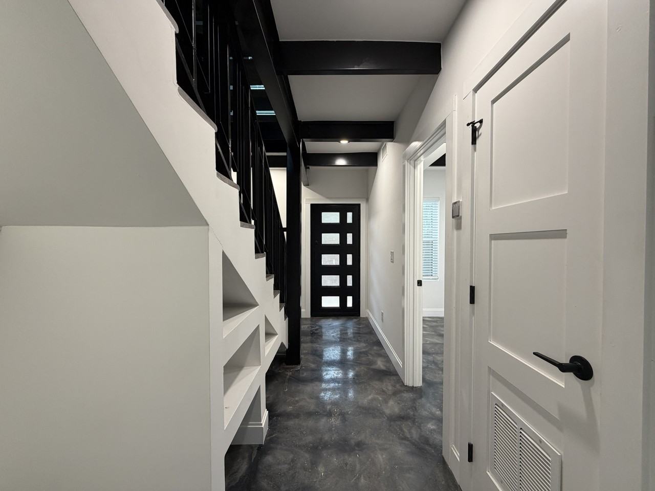 222 S Olive St #NA - Photo 3 of 20