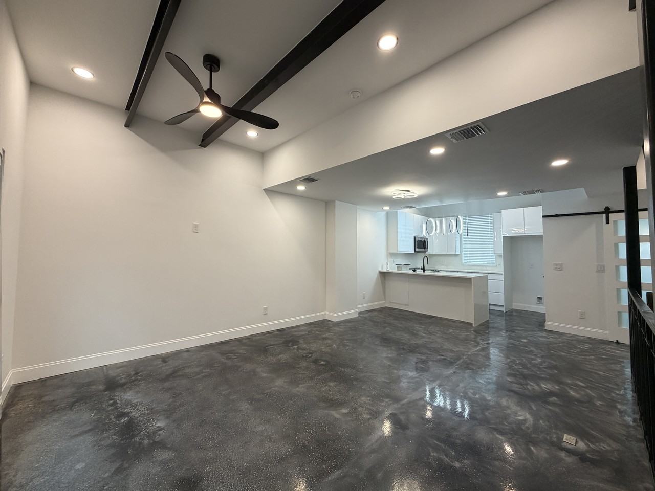 222 S Olive St #NA - Photo 7 of 20