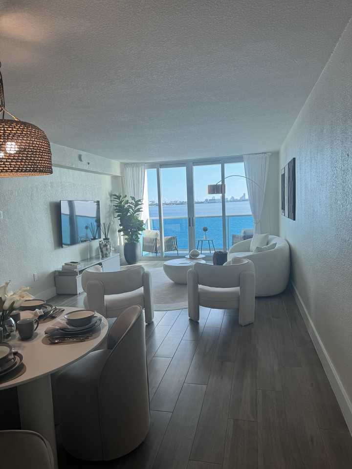 1900 S Treasure Dr #3U - Photo 4 of 20