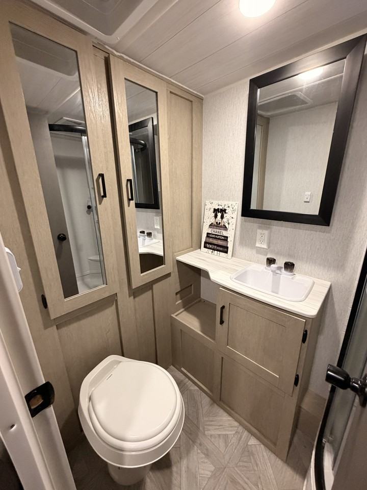 4245 Sw 20th St #NA - Photo 7 of 9