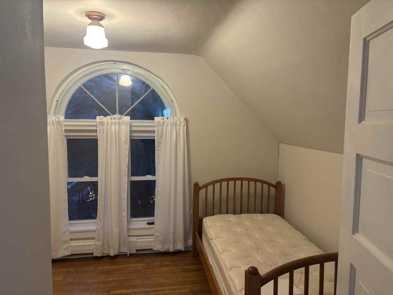 711 Maple St #1 - Photo 5 of 10