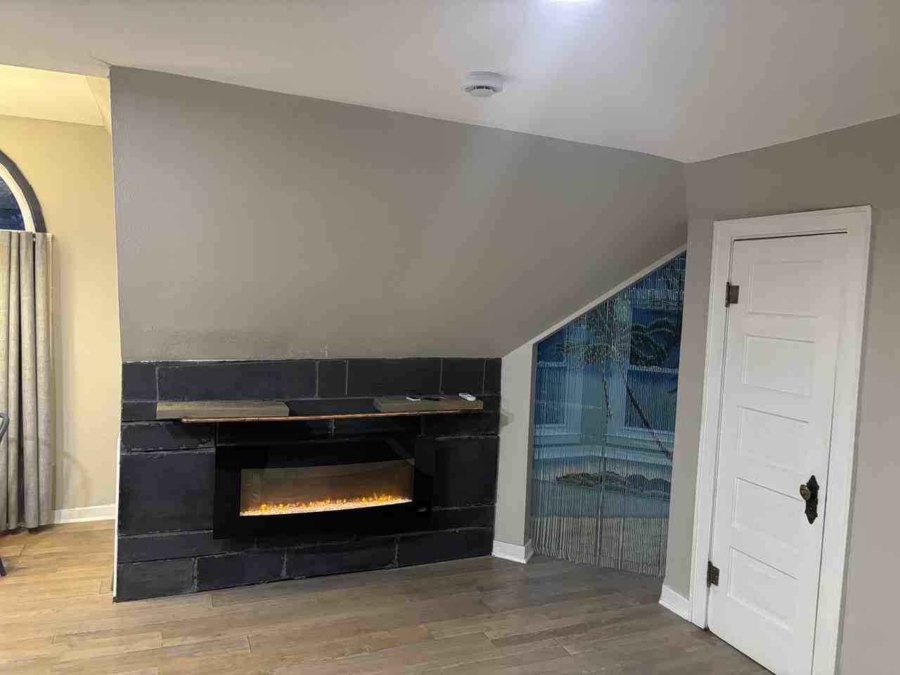 711 Maple St #1 - Photo 7 of 10