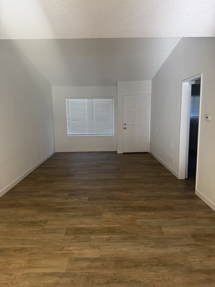 10417 Hayford St #H31 - Photo 3 of 11