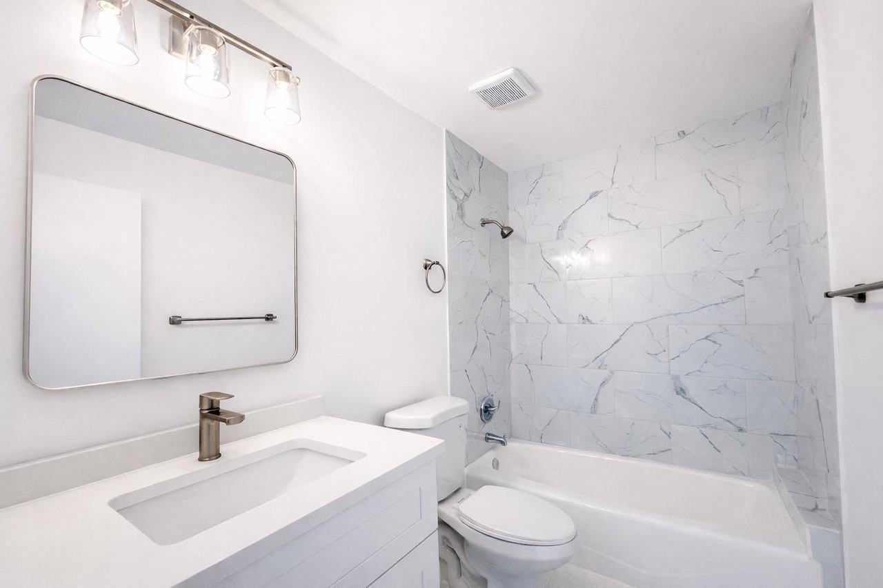 737 Cove Rd #2D - Photo 3 of 7