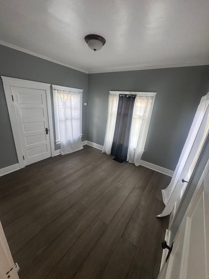 192 E Villa St #NA - Photo 7 of 12