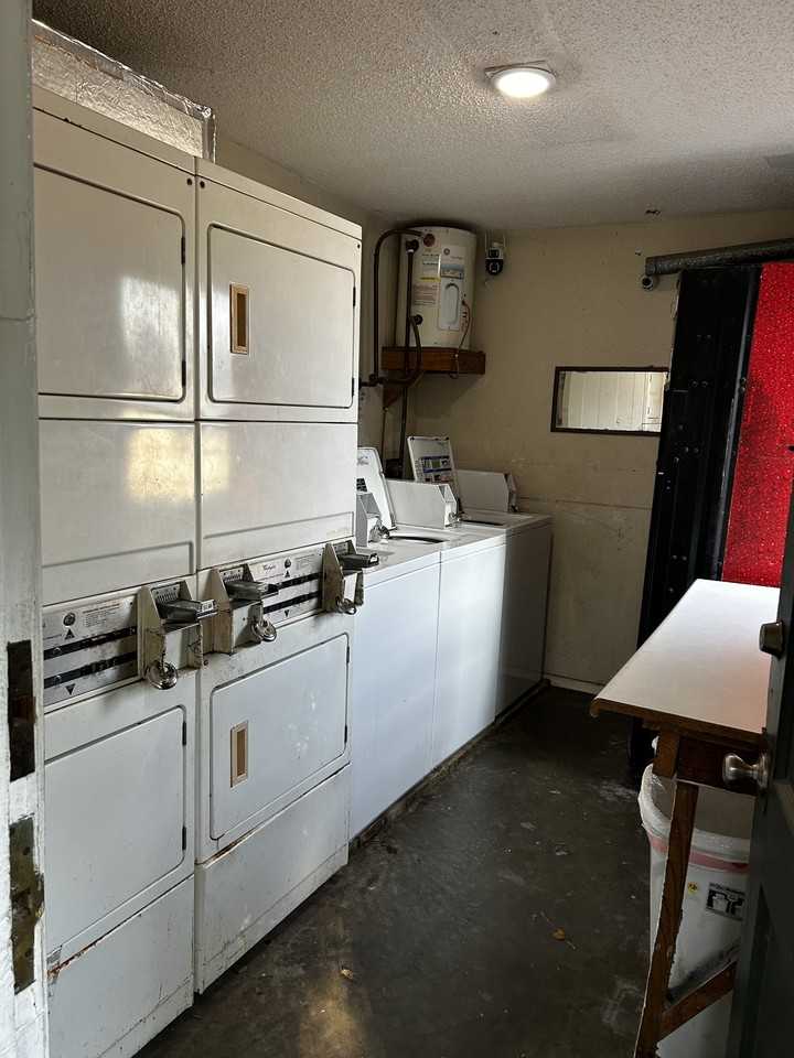 301 Franklin Ave #19 - Photo 4 of 13