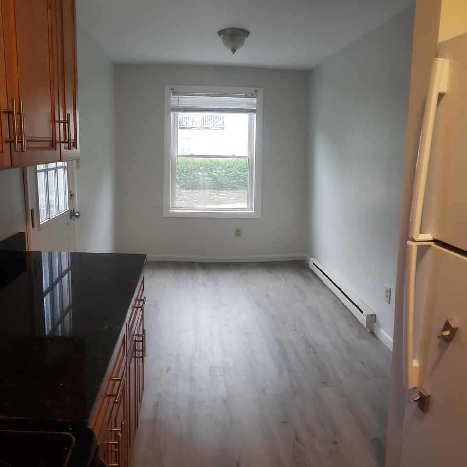 80 Wall St #A - Photo 7 of 15