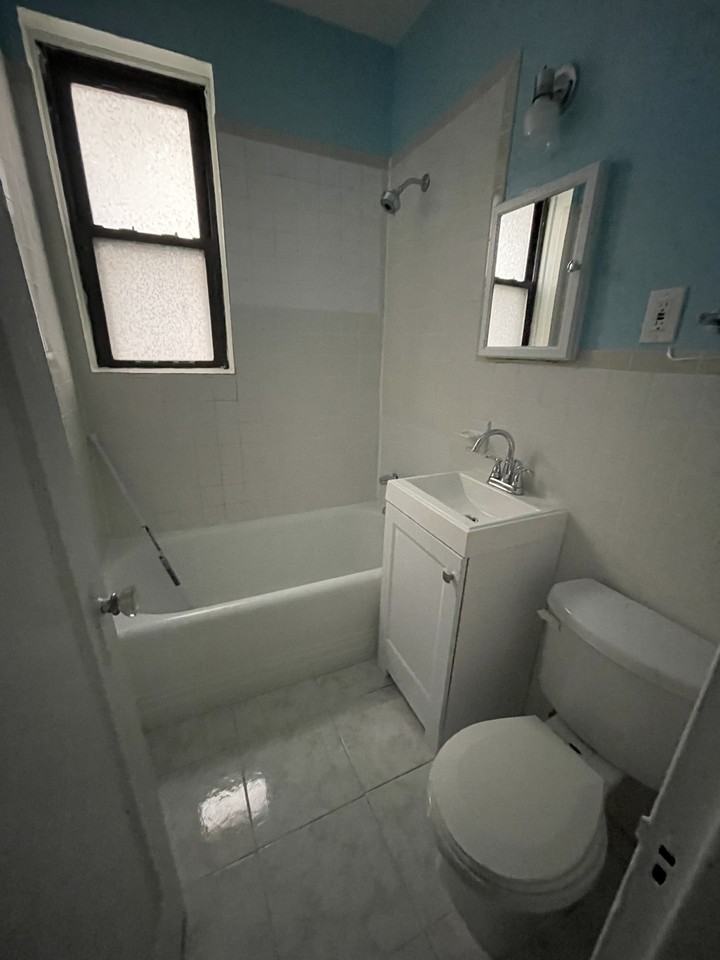 166 Jewett Ave #A4 - Photo 5 of 6