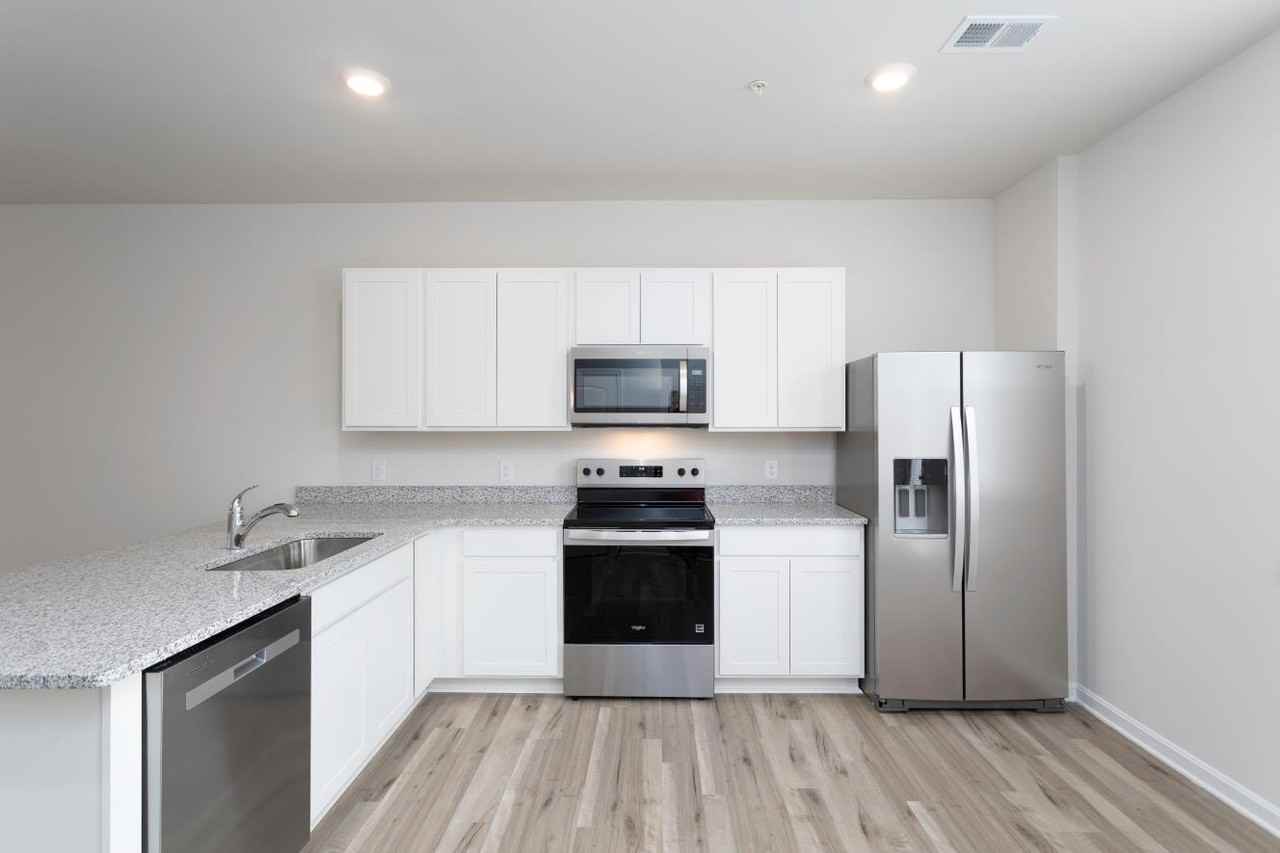 128 Julie Ln #128 - Photo 6 of 13