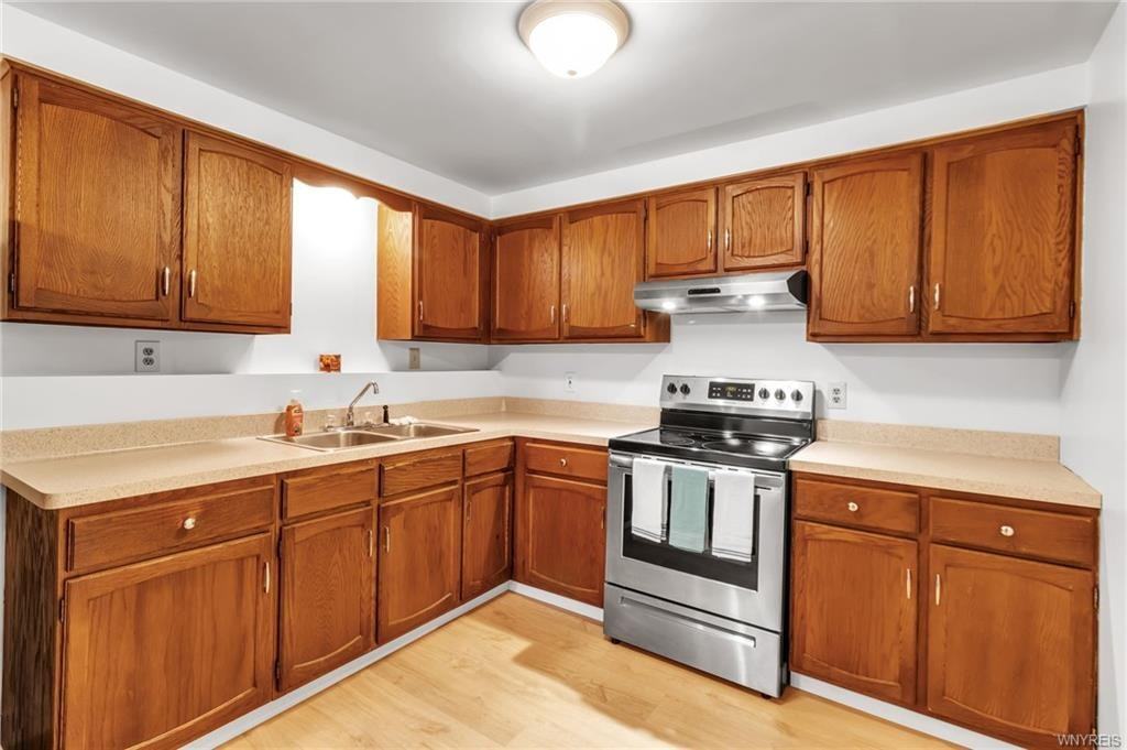 28 Mead St - Photo 3 of 7