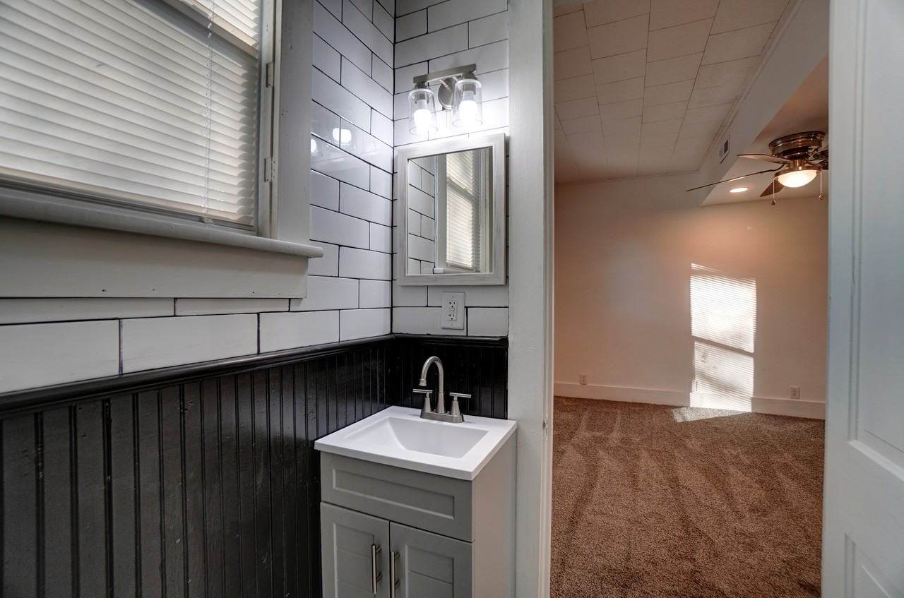 1117 W High St #NA - Photo 7 of 15