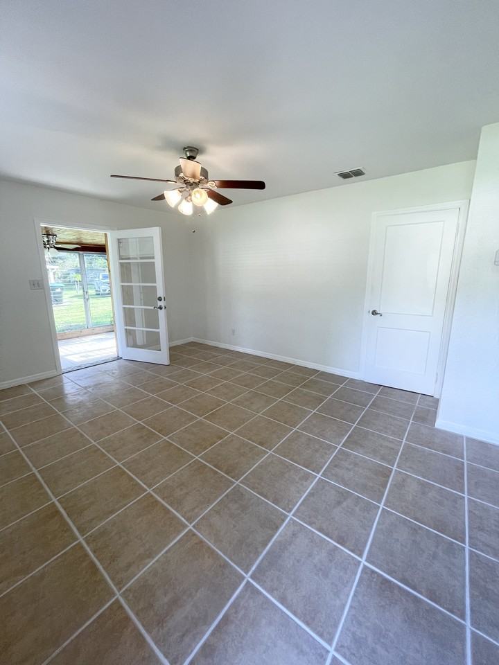 5940 Dogwood Dr #NA - Photo 2 of 10