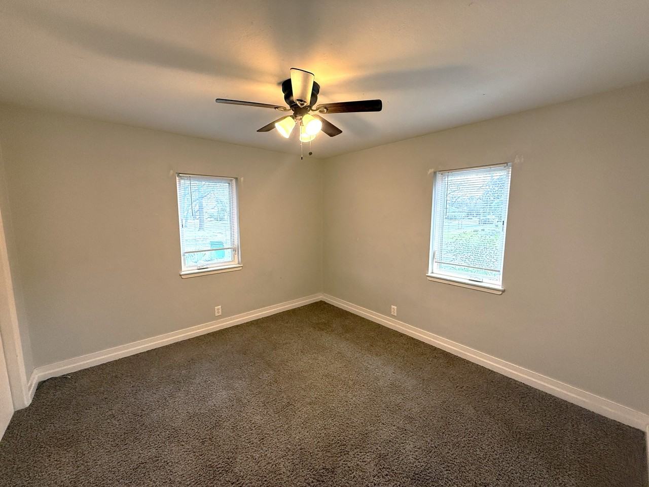 390 Ash St #2 - Photo 5 of 9