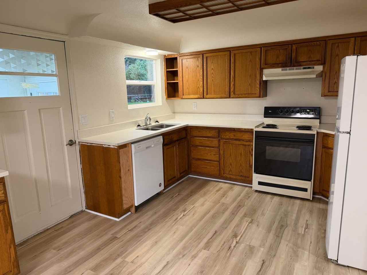 3234 Highway 20 - Photo 7 of 27