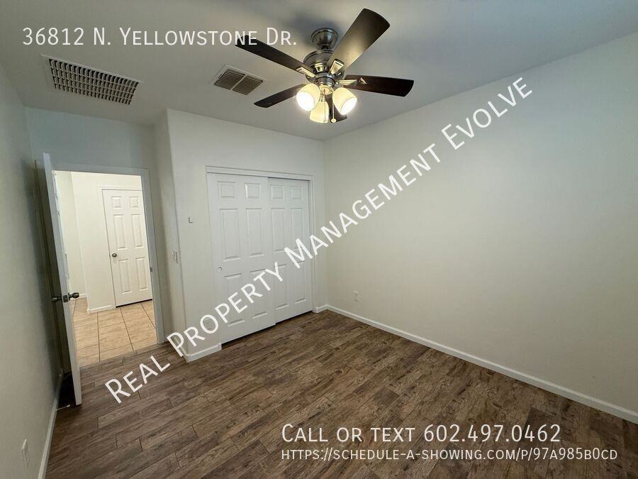 36812 N Yellowstone Dr - Photo 5 of 30