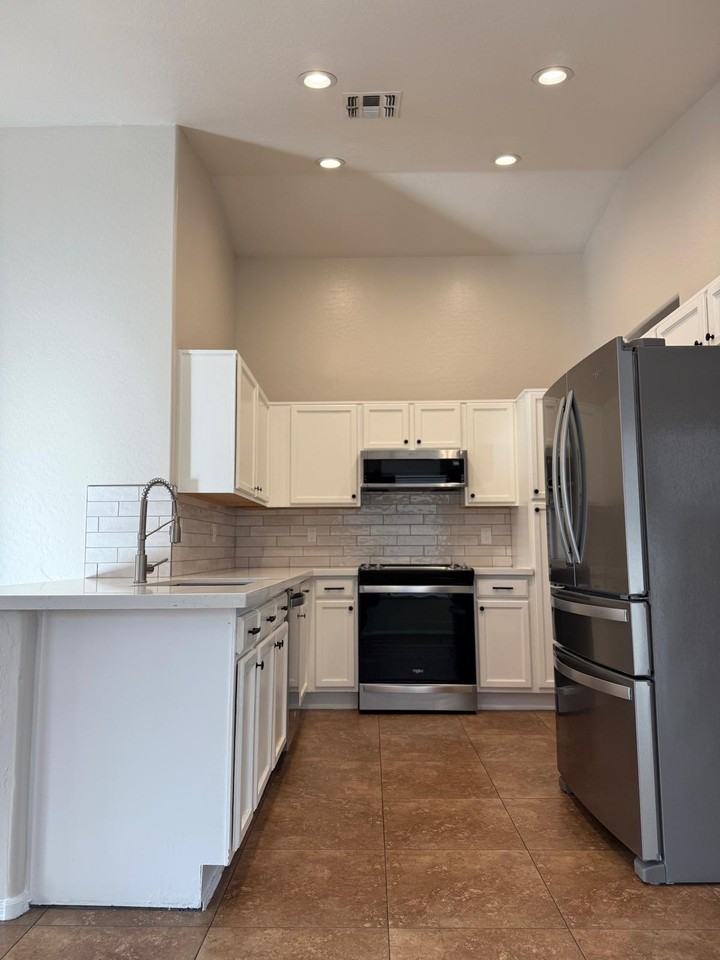 15843 W Madison St #NA - Photo 3 of 9