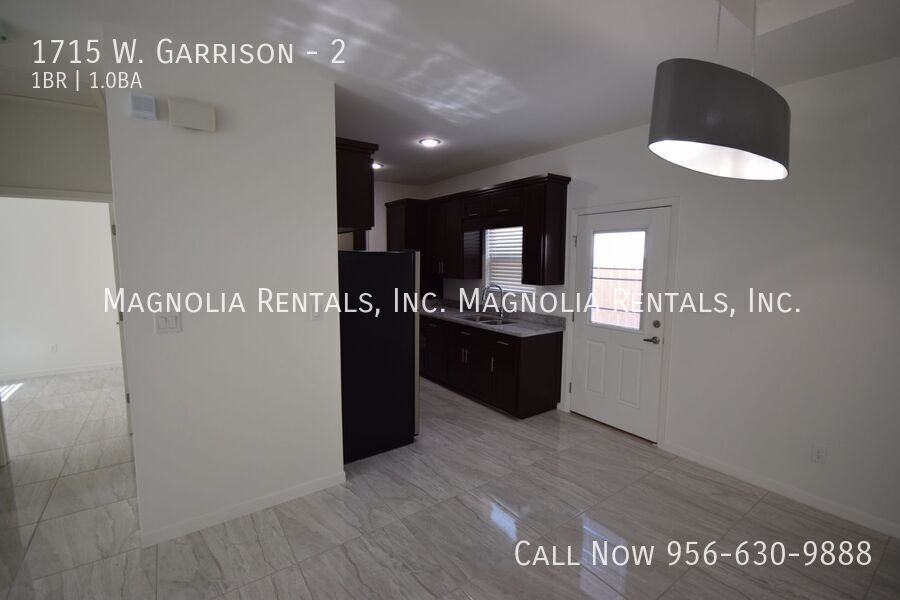 1715 W Garrison Dr #2 - Photo 4 of 15