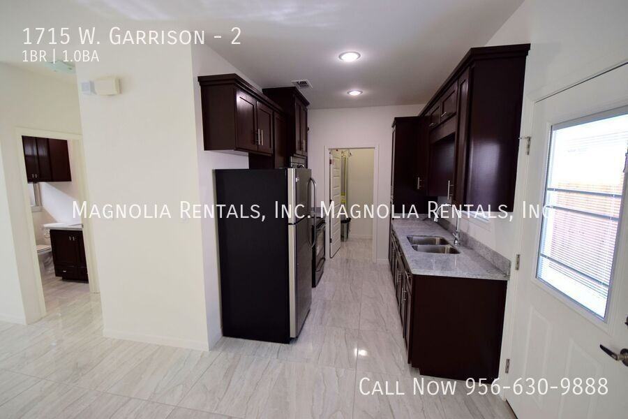 1715 W Garrison Dr #2 - Photo 5 of 15