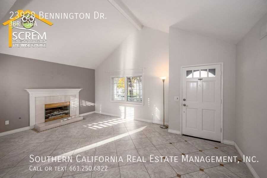 23928 Bennington Dr - Photo 3 of 26