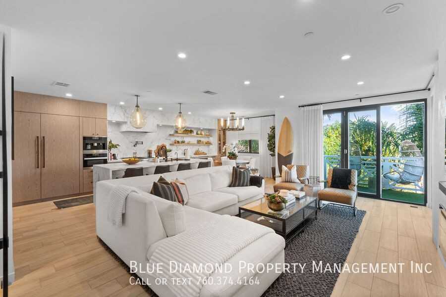 3301 Lincoln St - Photo 4 of 31