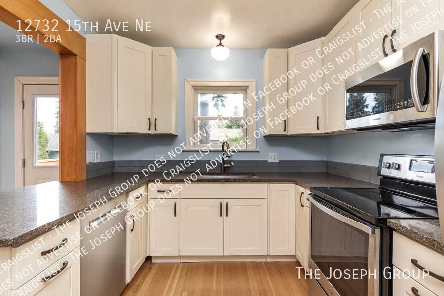 12732 15th Ave Ne - Photo 4 of 40