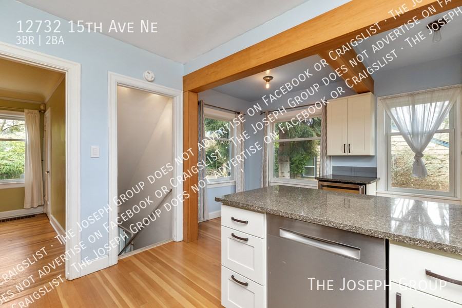 12732 15th Ave Ne - Photo 7 of 40