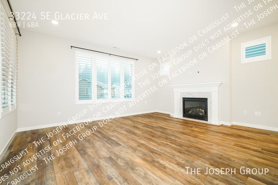 33224 Glacier Ave Se - Photo 2 of 28
